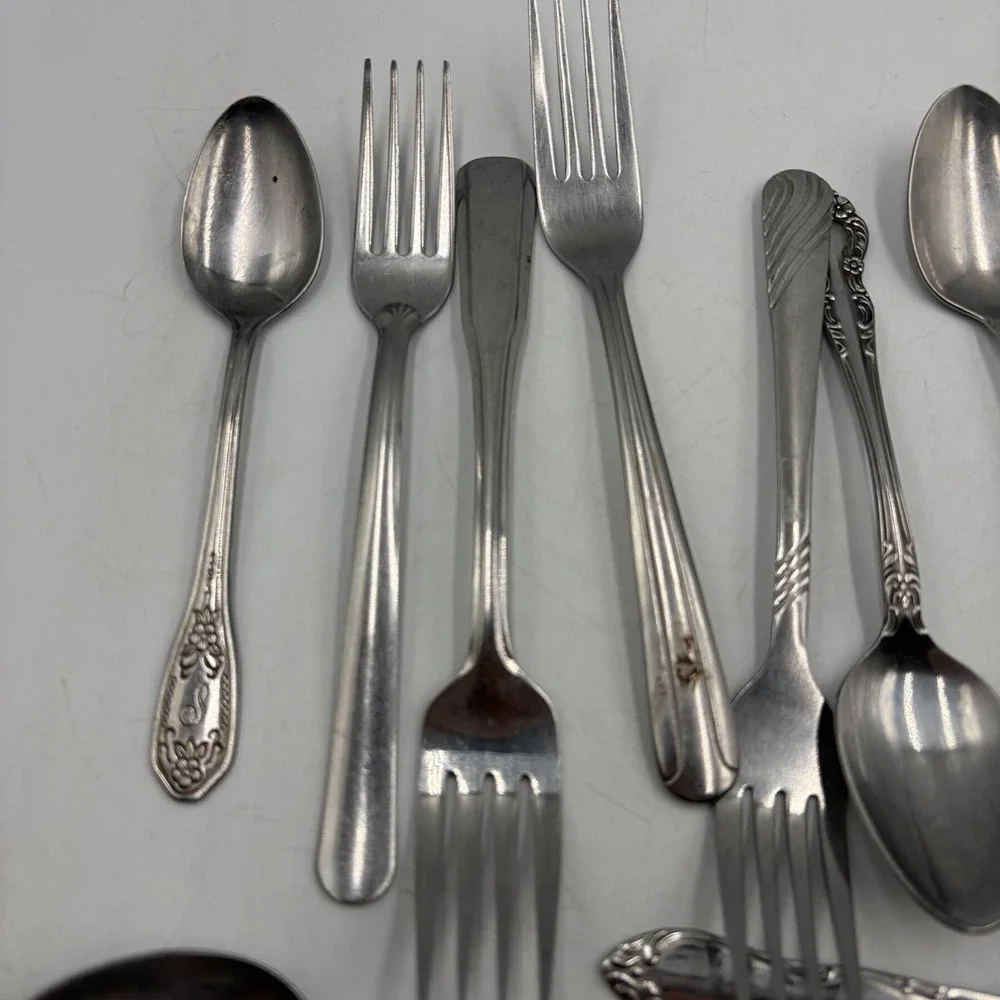 14 Pieces Stainless Steel Silverware Flatware Set Mixed Spoons Forks Dinnerware